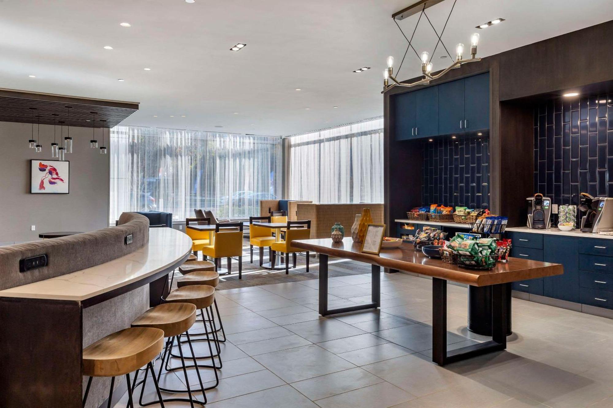 Cambria Hotel Manchester South Windsor 외부 사진