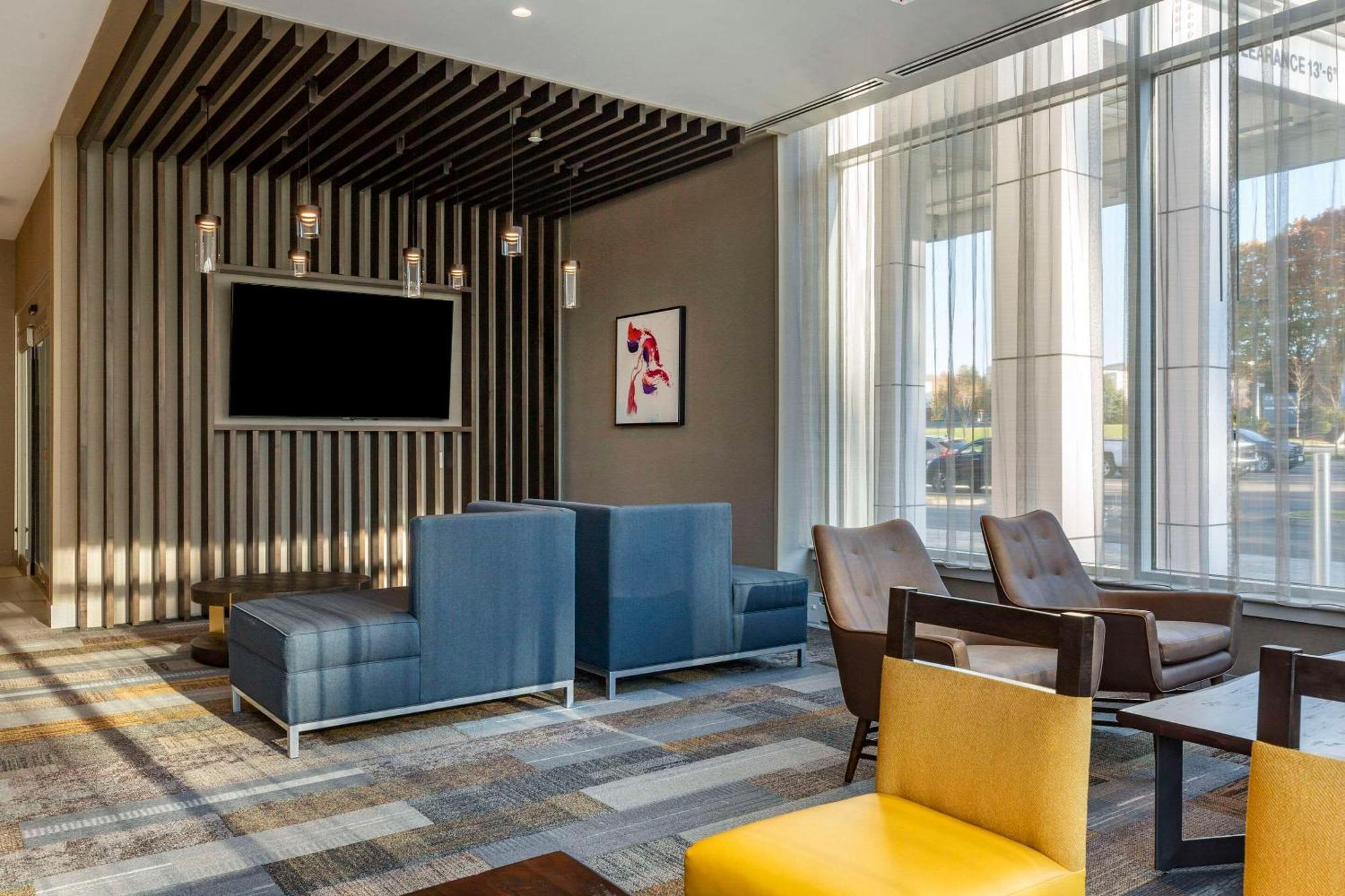 Cambria Hotel Manchester South Windsor 외부 사진