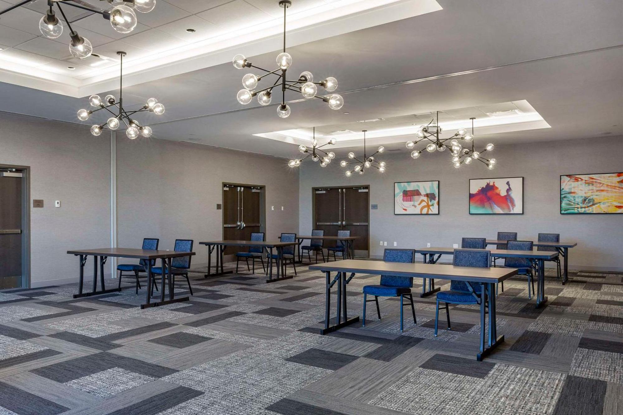 Cambria Hotel Manchester South Windsor 외부 사진