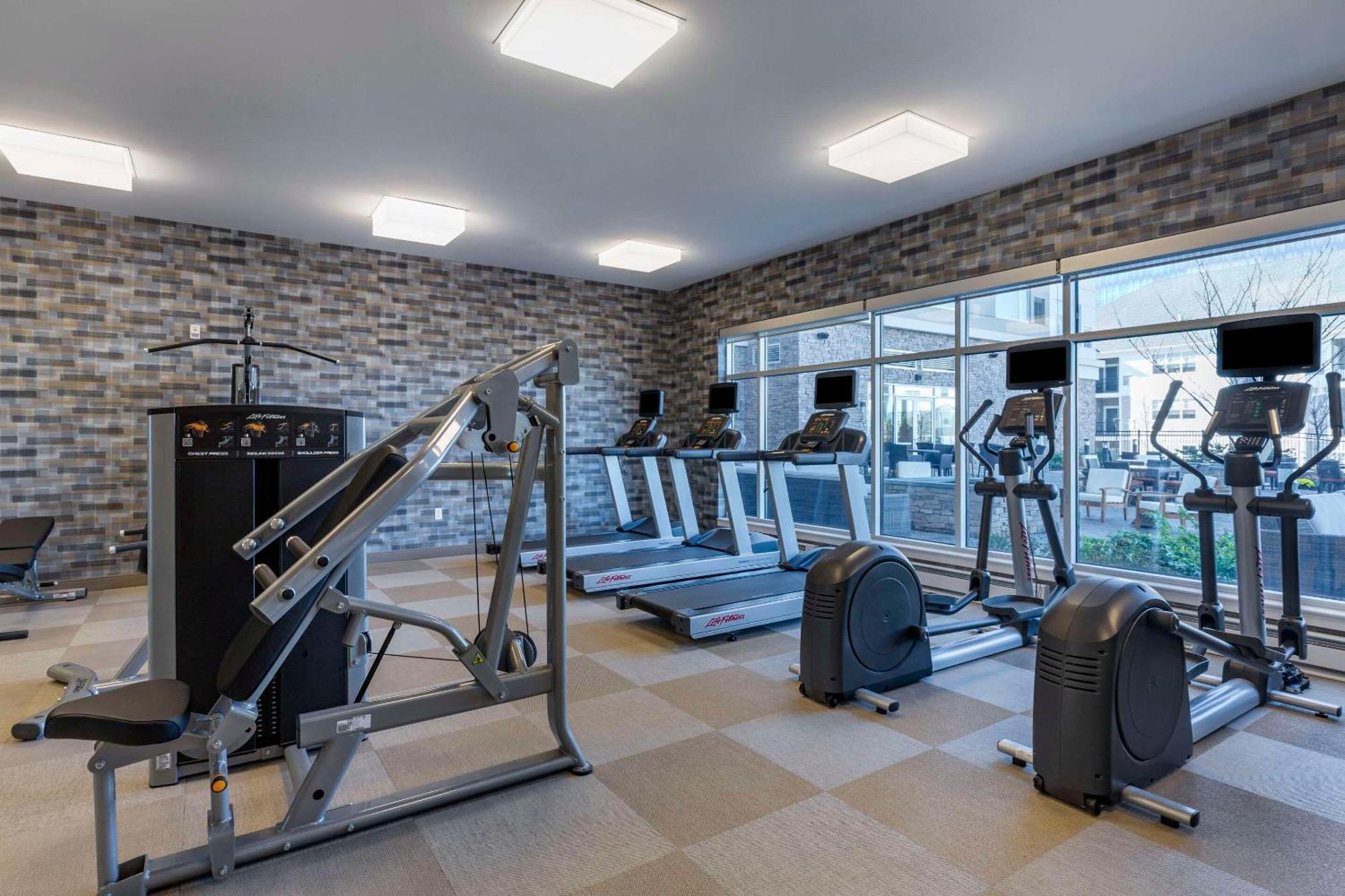 Cambria Hotel Manchester South Windsor 외부 사진