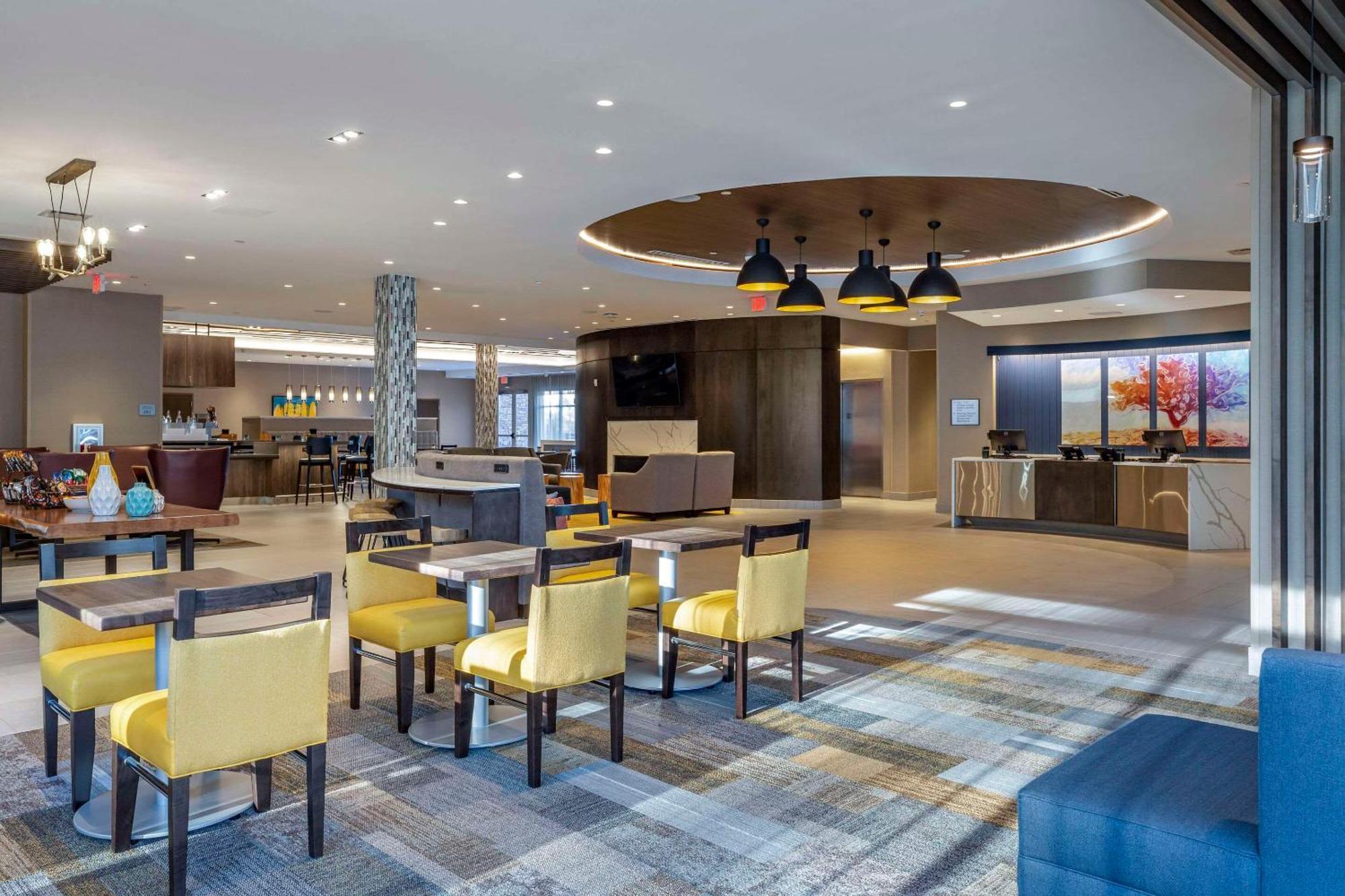 Cambria Hotel Manchester South Windsor 외부 사진