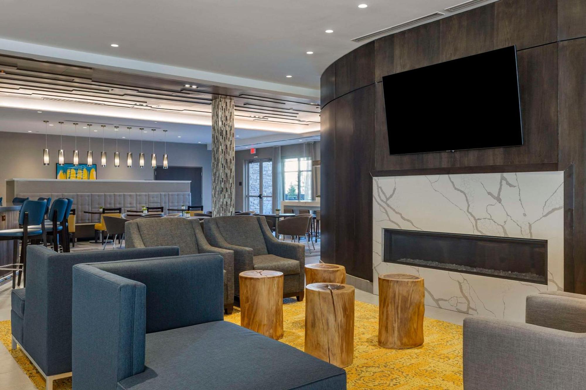 Cambria Hotel Manchester South Windsor 외부 사진